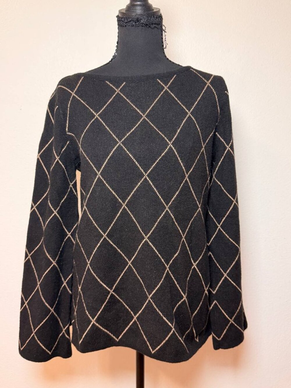 Ann Taylor Black & Tan Diamond Print Sweater Preppy Coastal Grandmother Style